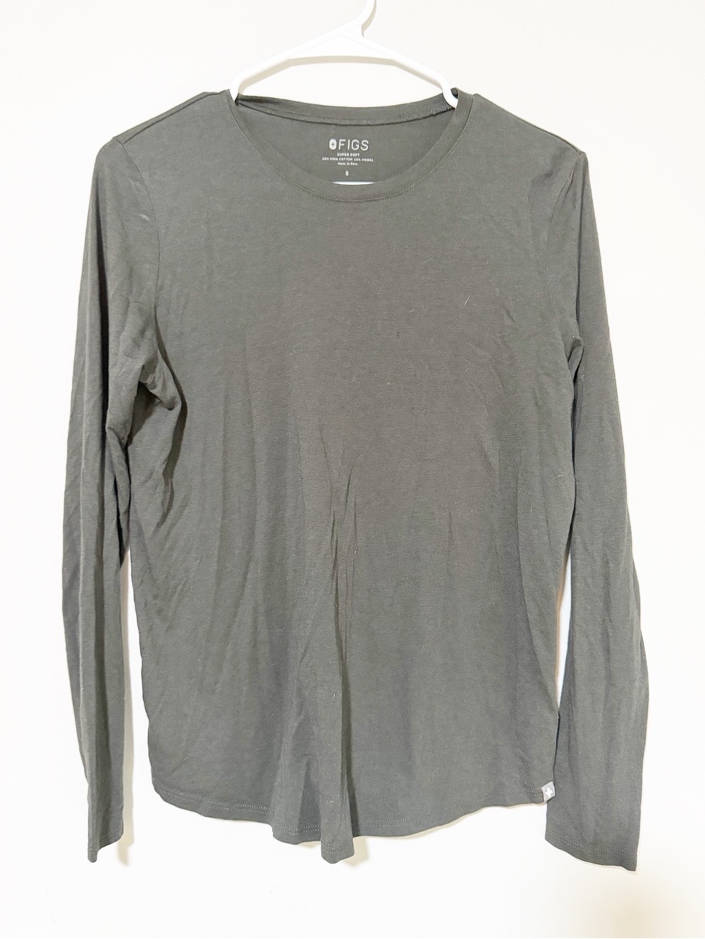 Figs pima cotton long sleeve underscrub top gray size small